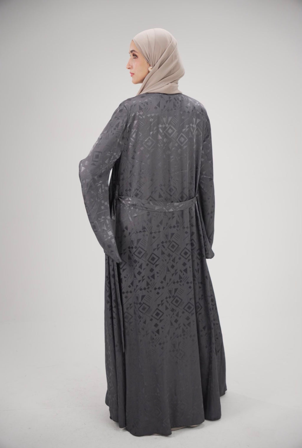 Luna Geometric 2-Piece Abaya Set – Modern Modesty in Slate Grey