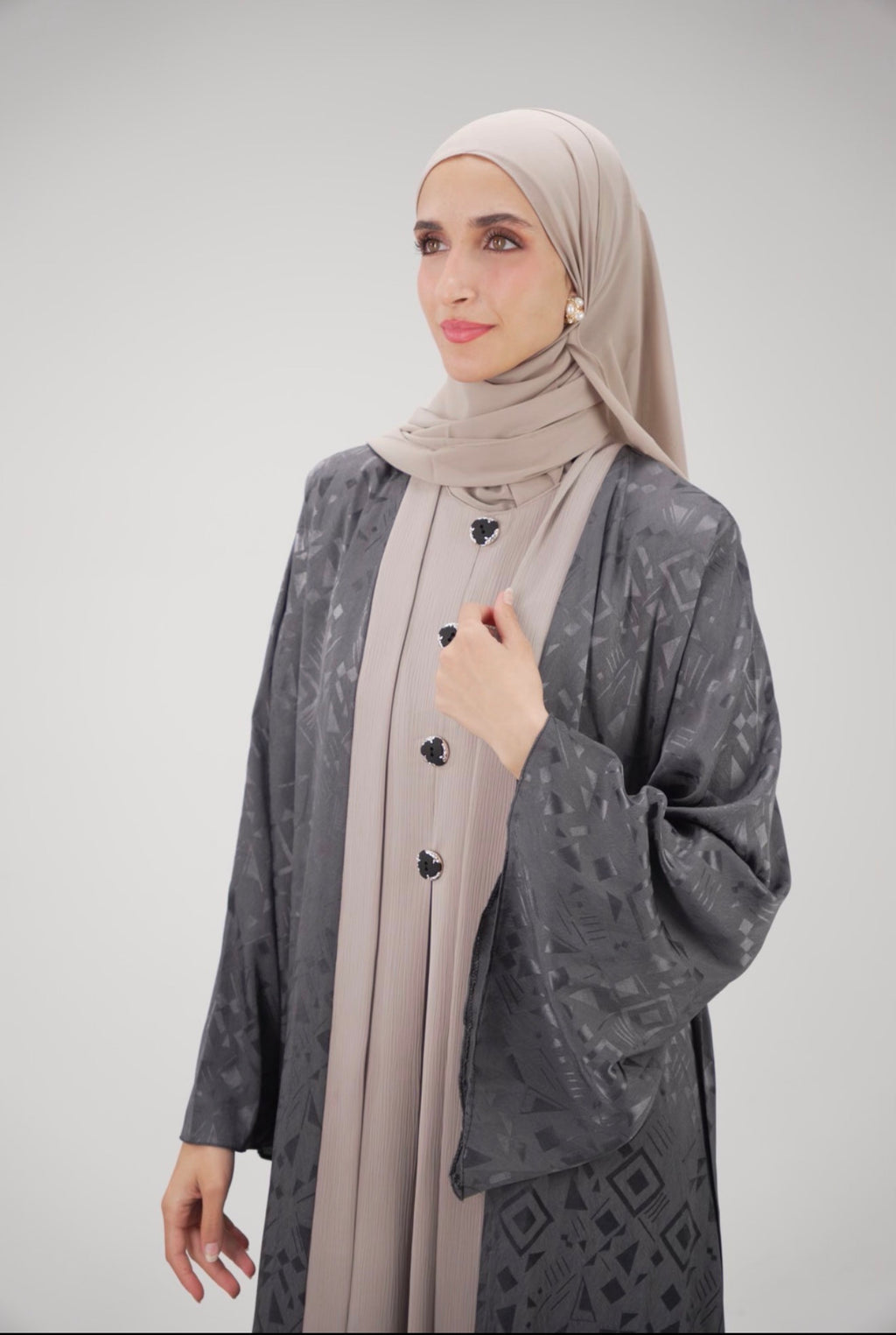 Luna Geometric 2-Piece Abaya Set – Modern Modesty in Slate Grey