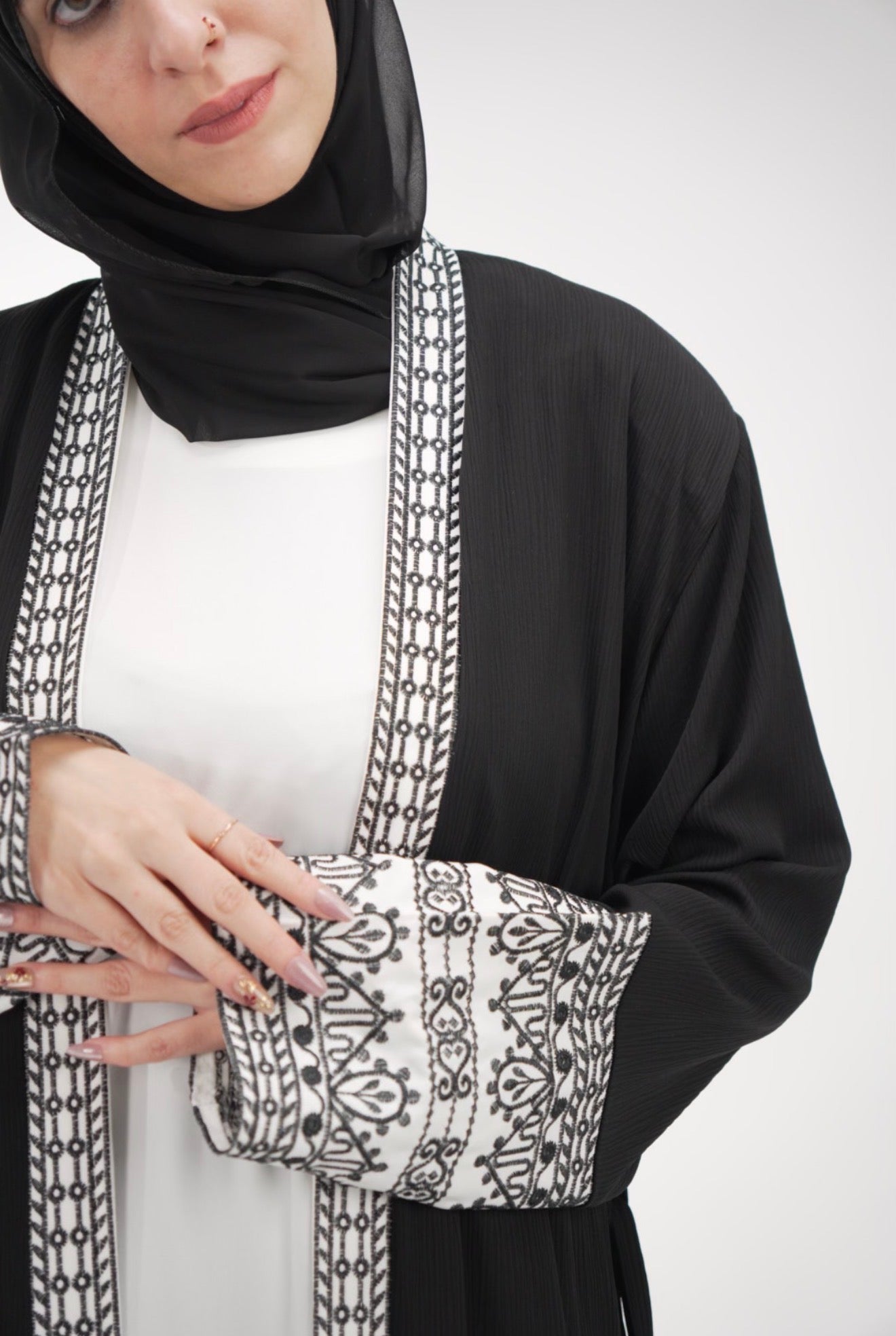Elegant Black & Ivory Embroidered Abaya