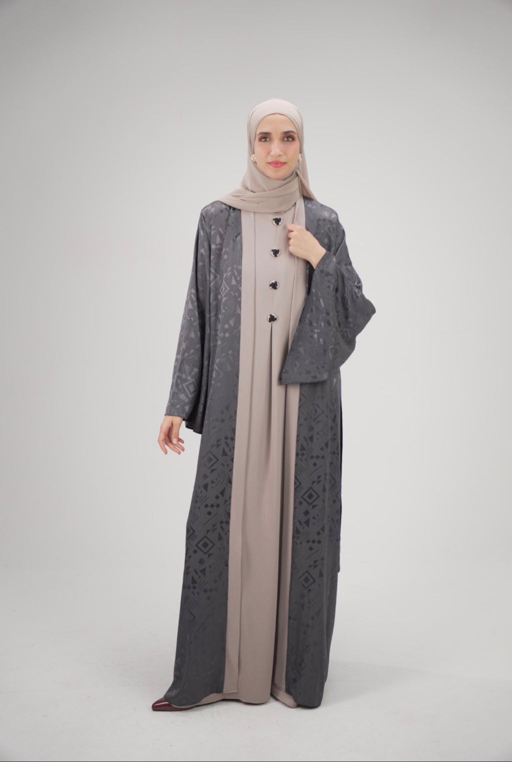 Luna Geometric 2-Piece Abaya Set – Modern Modesty in Slate Grey