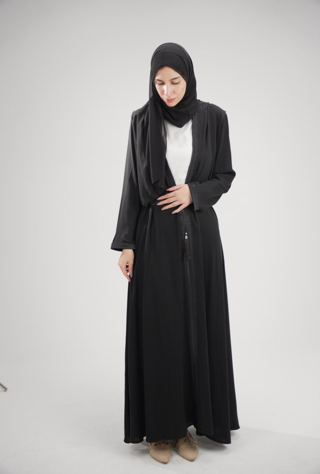 The Eclipse Hooded Abaya – Premium Korean Silk