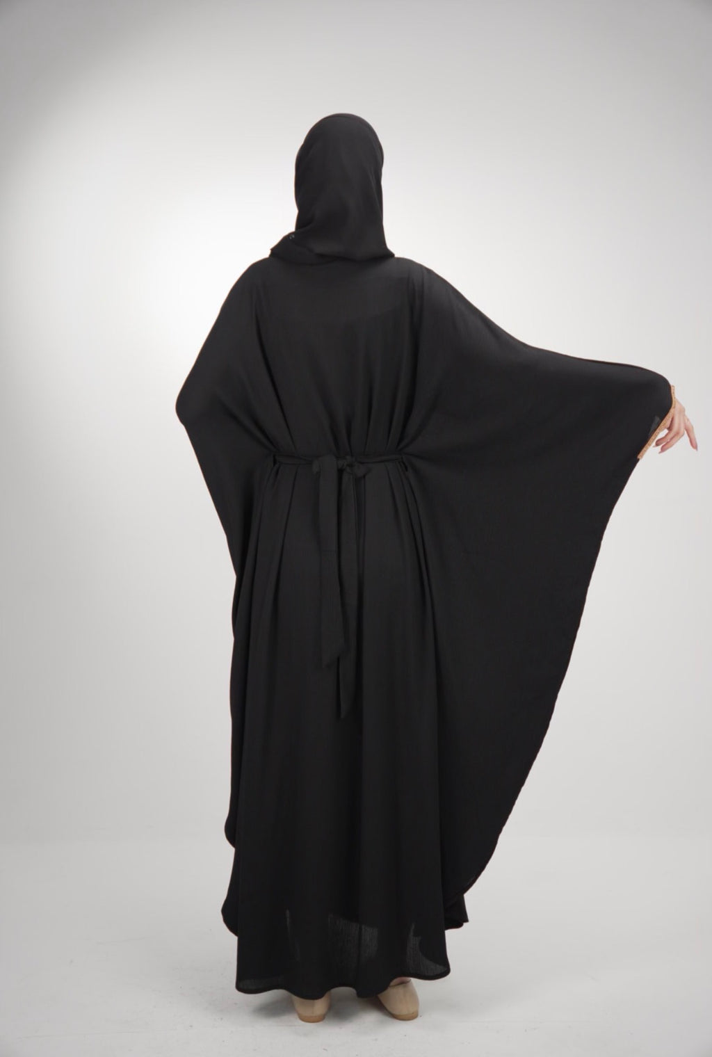 The Luxe Onyx Minimalist Closed Front Abaya Black