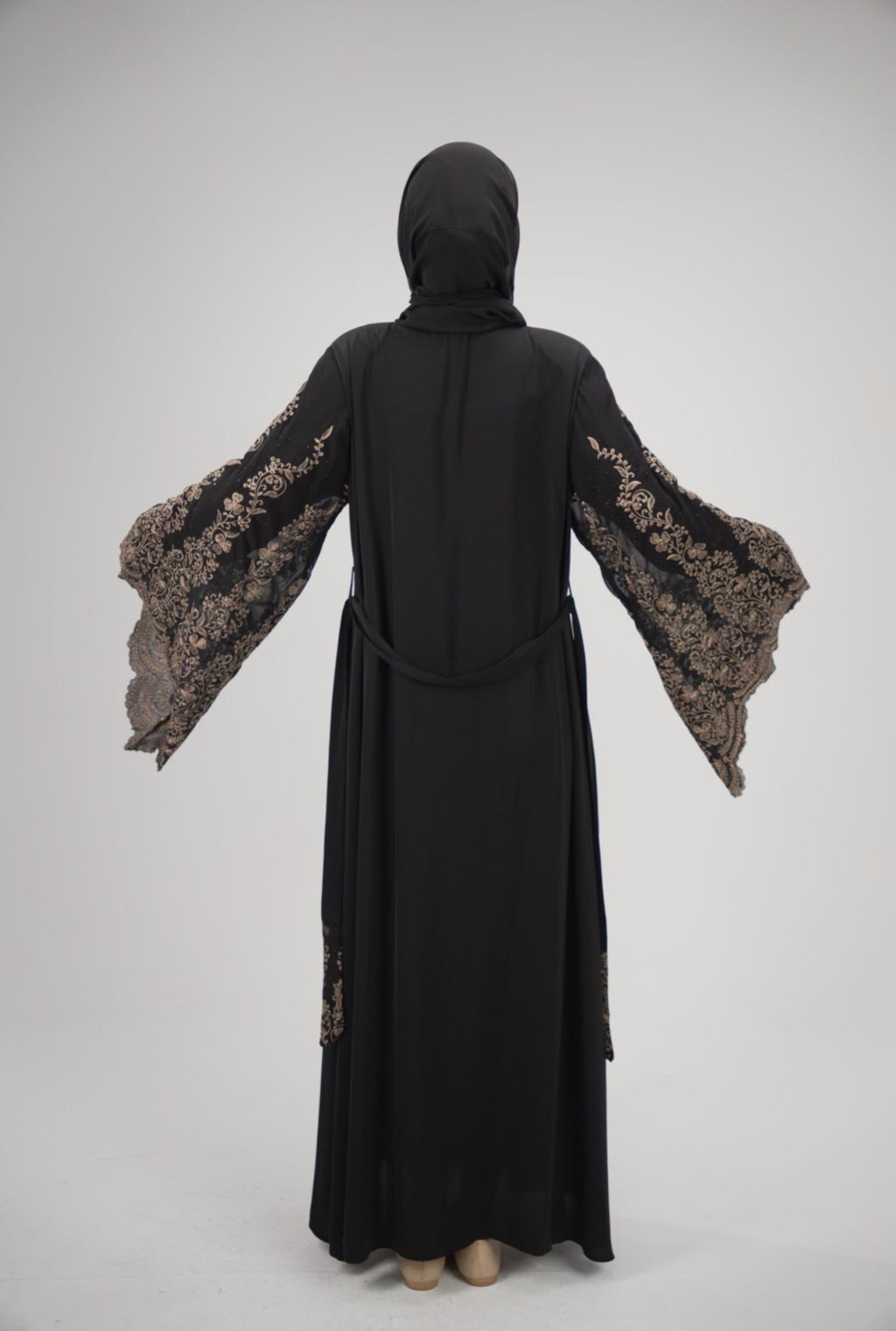 Elegant Midnight Noir Abaya with Scalloped Lace Bell Sleeves