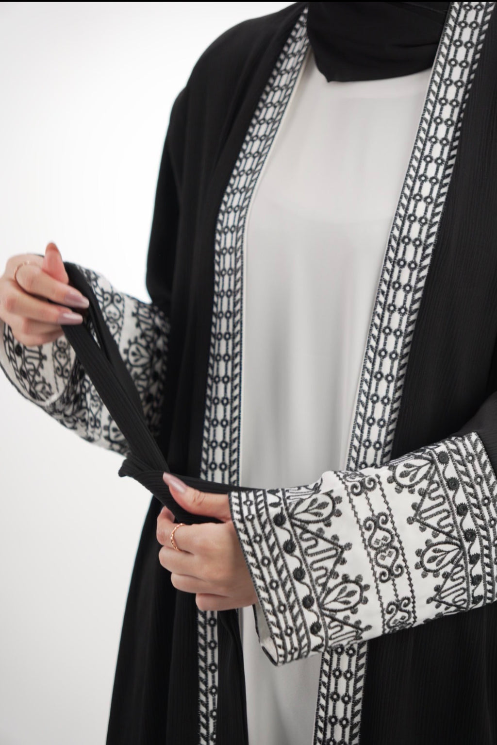 Elegant Black & Ivory Embroidered Abaya
