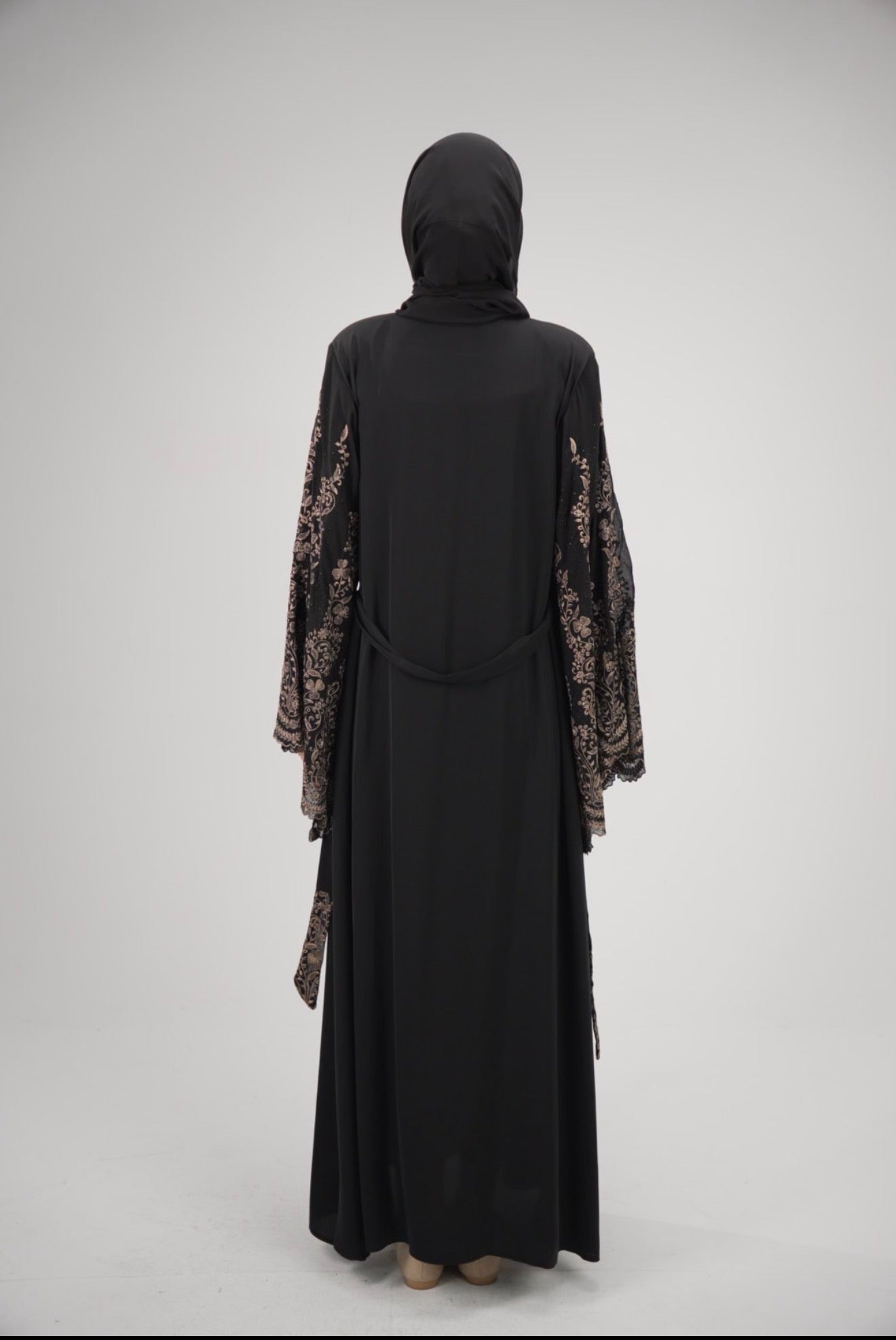 Elegant Midnight Noir Abaya with Scalloped Lace Bell Sleeves
