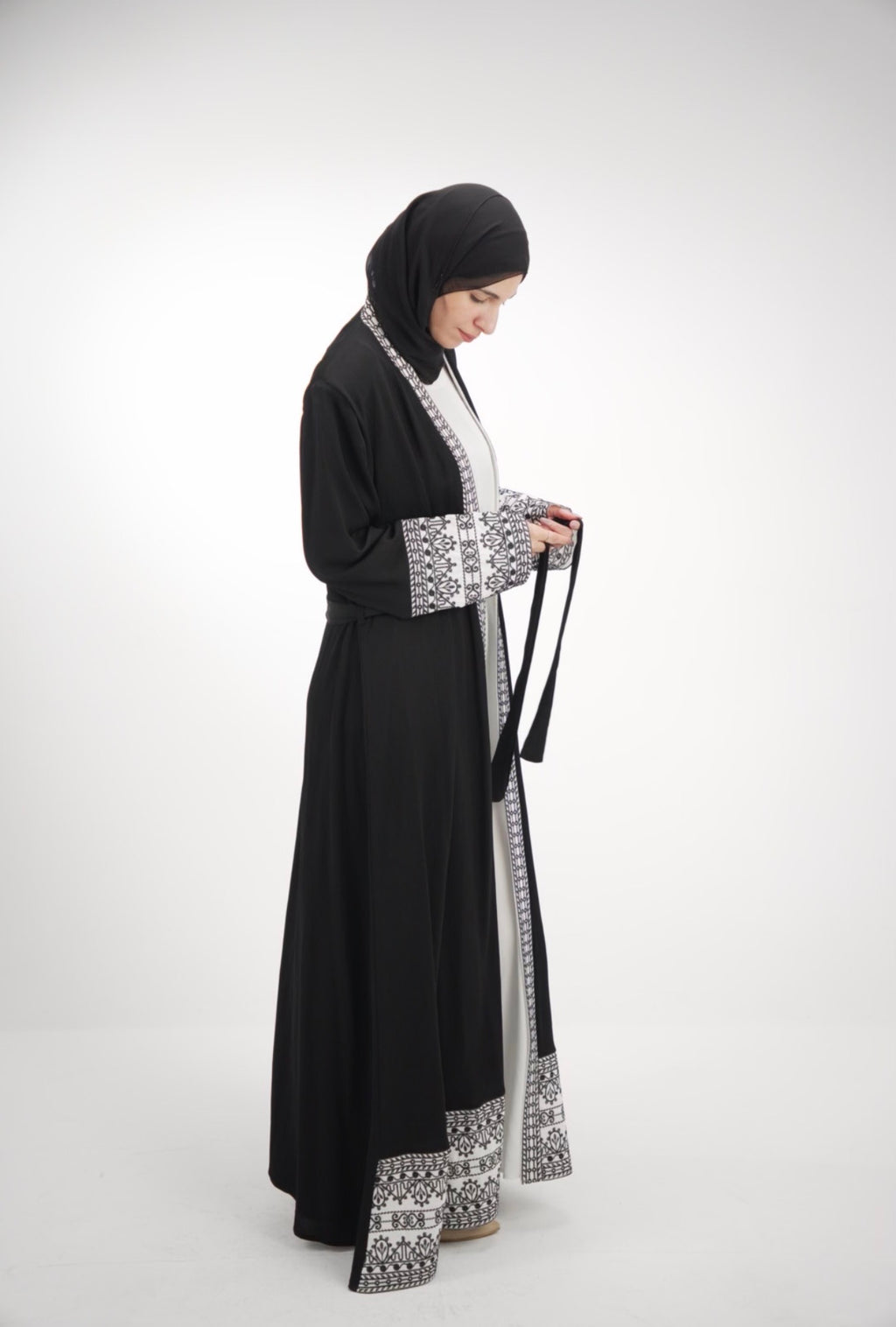 Elegant Black & Ivory Embroidered Abaya