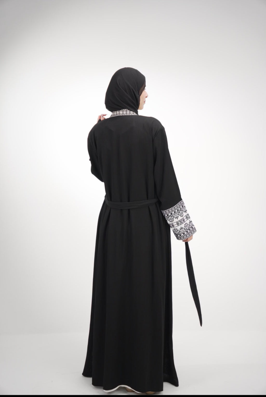 Elegant Black & Ivory Embroidered Abaya