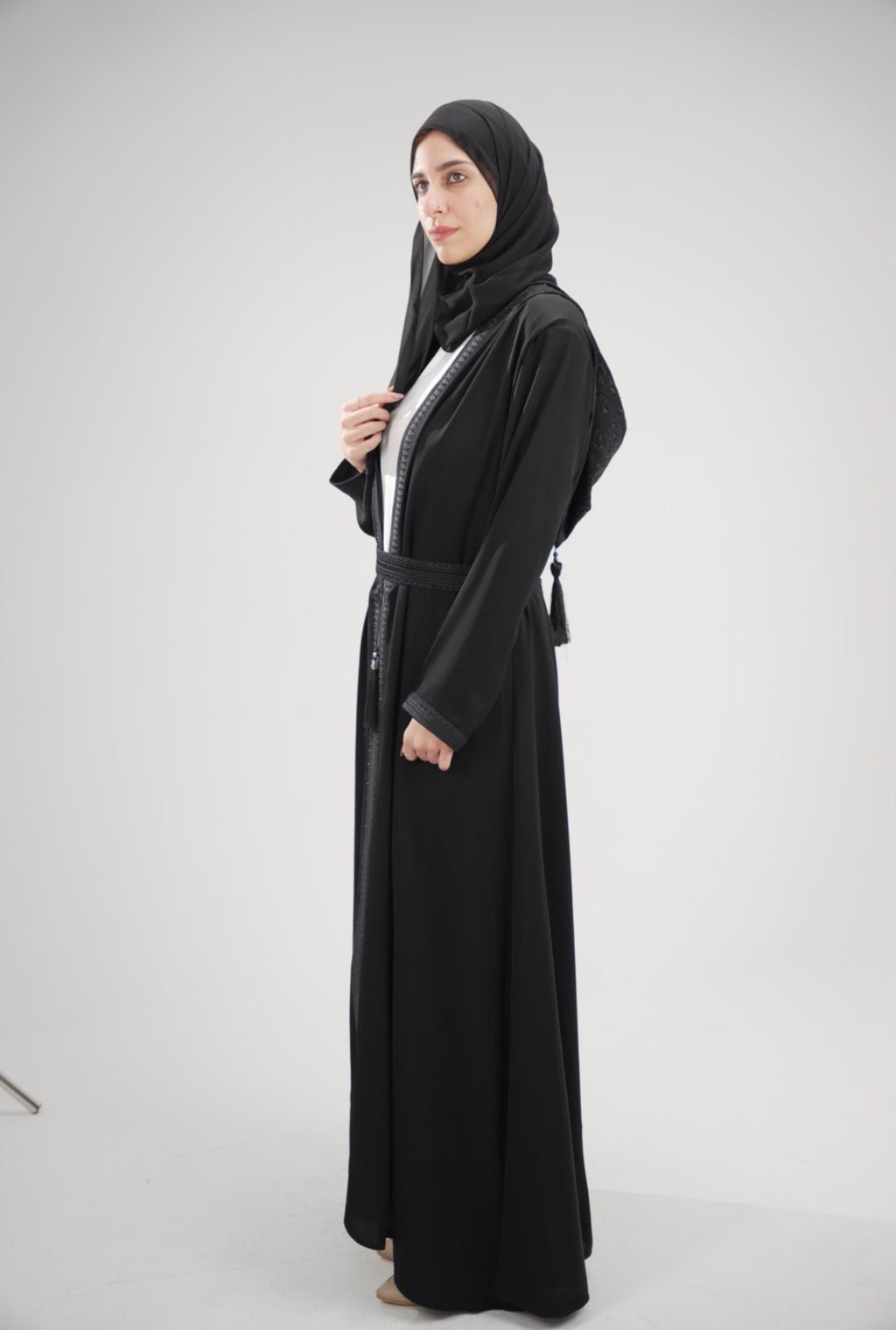 The Eclipse Hooded Abaya – Premium Korean Silk