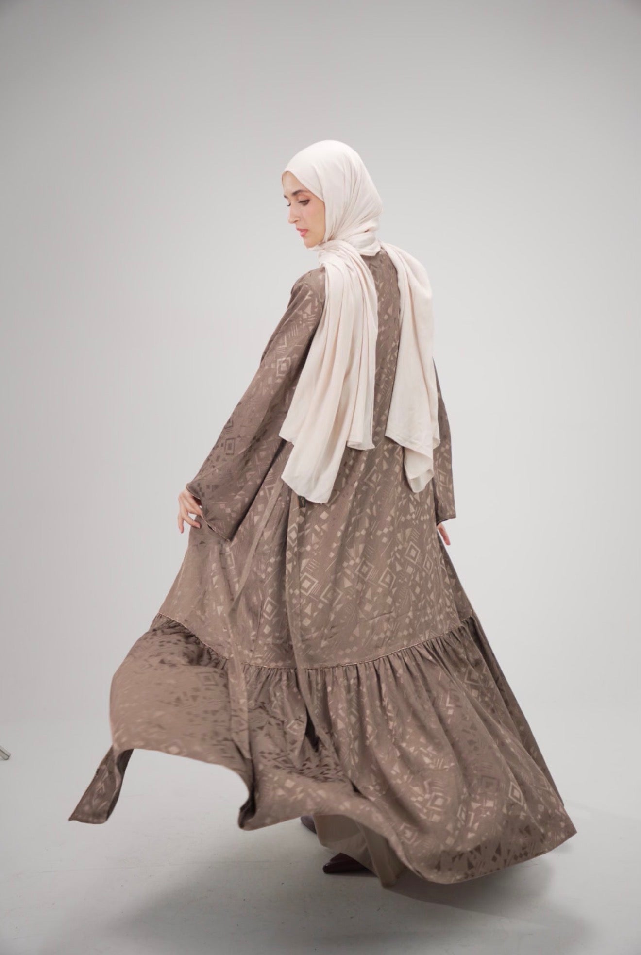 Geometric two piece Luxe Open Abaya – Earth Tones & Satin Finish Mocha Brown