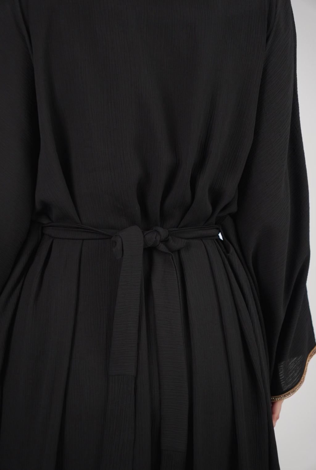 The Luxe Onyx Minimalist Closed Front Abaya Black